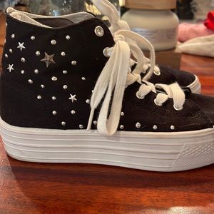 High top platform tennis shoes size 6.5